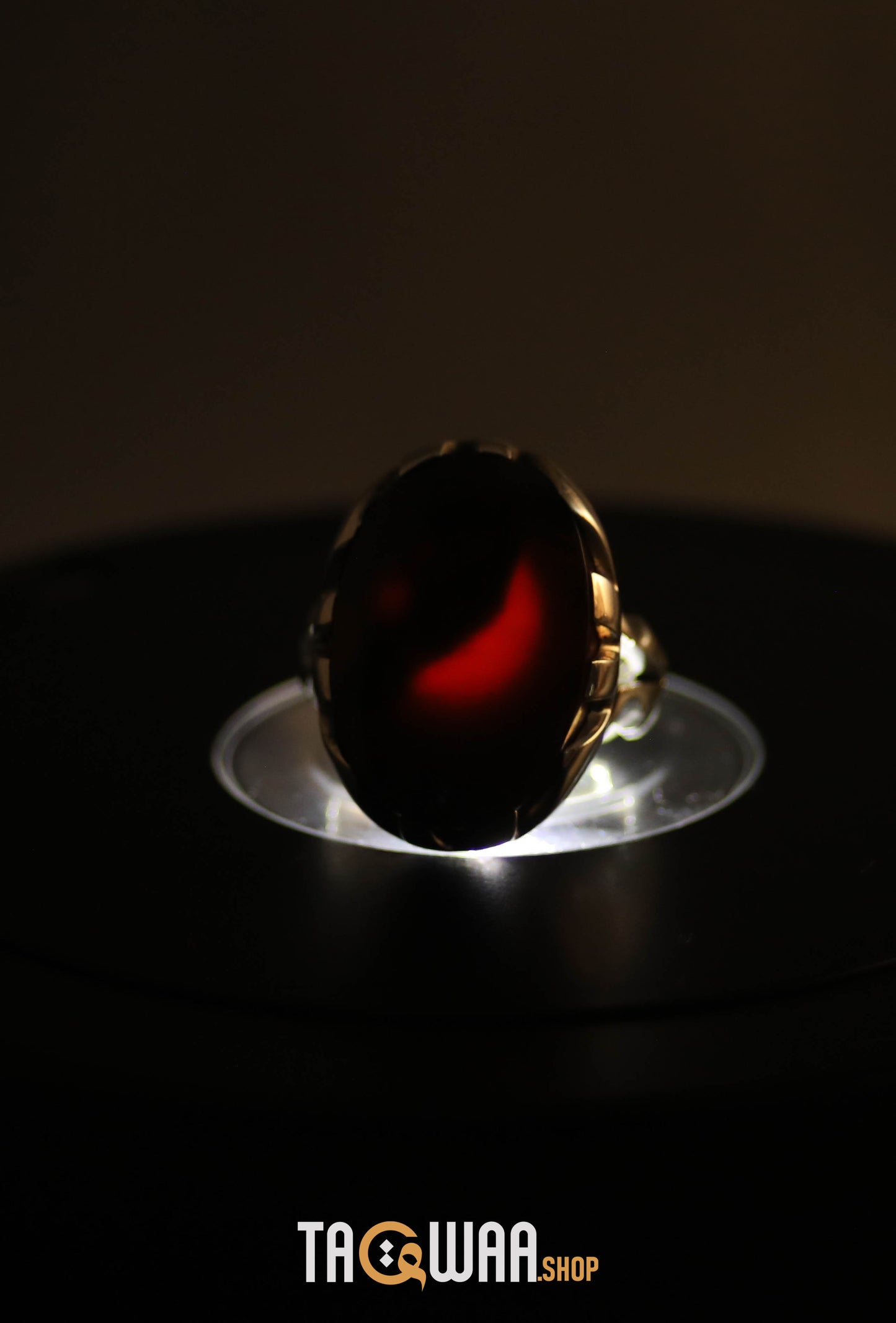 Red Yemeni Agate Aqeeq Oval Silver Ring