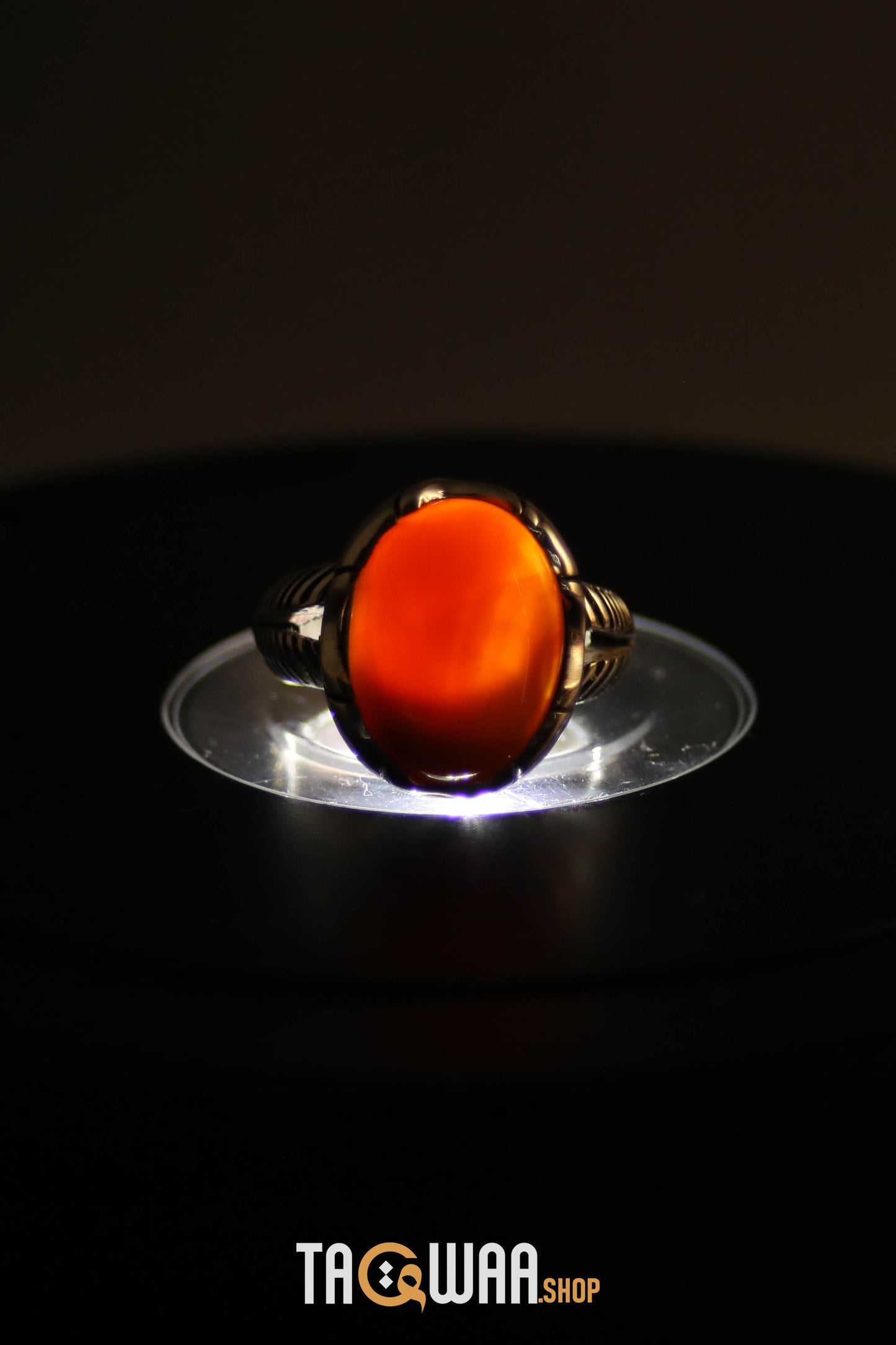 Orange Yemeni Agate Aqeeq Oval Silver Ring