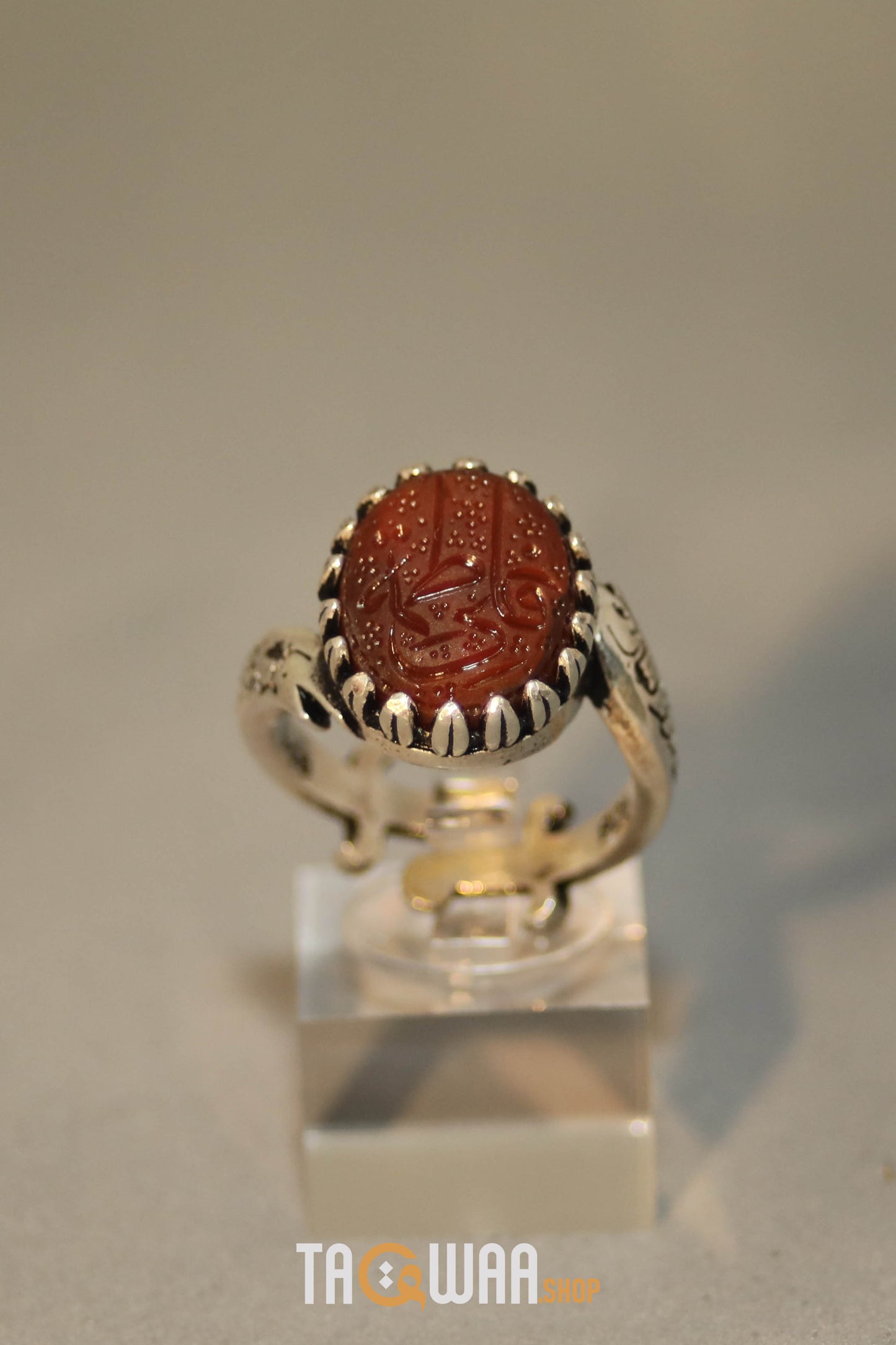 Timeless Men's Silver Ring with Yemeni Brown Aqeeq – 'ALI & FATIMA' Engraving, Adjustable Elegance