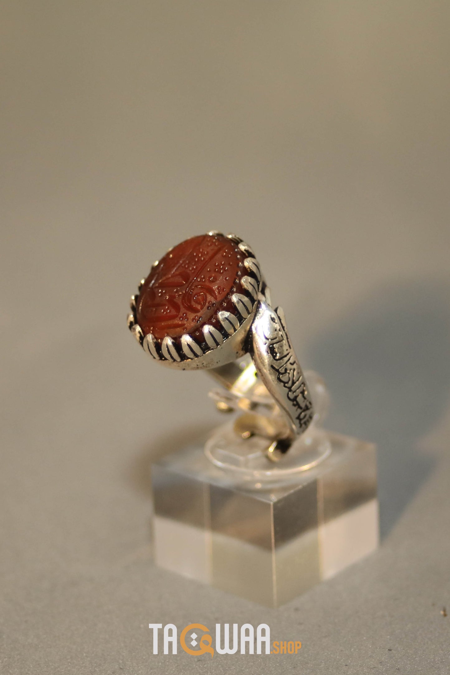 Timeless Men's Silver Ring with Yemeni Brown Aqeeq – 'ALI & FATIMA' Engraving, Adjustable Elegance