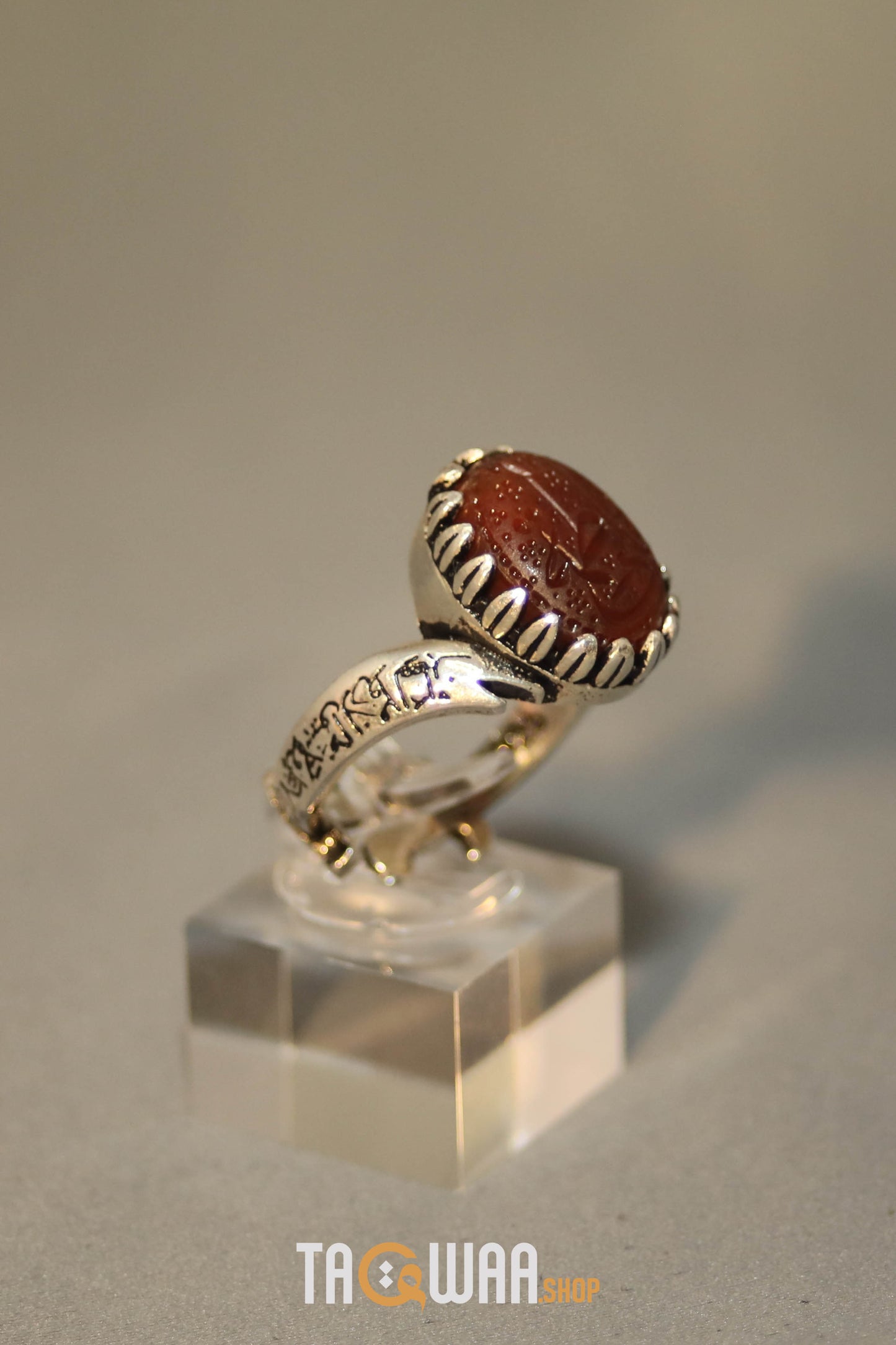 Timeless Men's Silver Ring with Yemeni Brown Aqeeq – 'ALI & FATIMA' Engraving, Adjustable Elegance