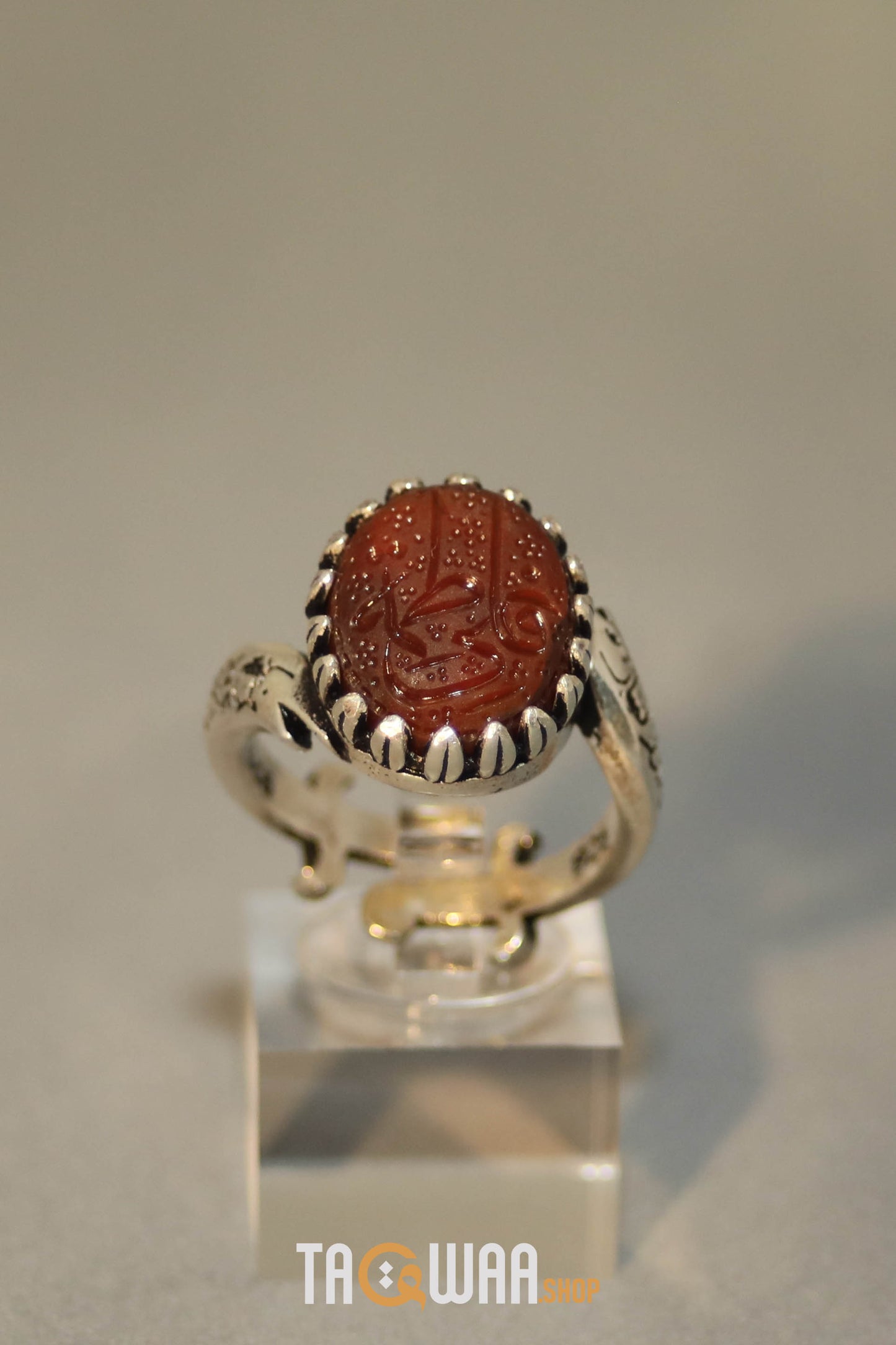 Timeless Men's Silver Ring with Yemeni Brown Aqeeq – 'ALI & FATIMA' Engraving, Adjustable Elegance