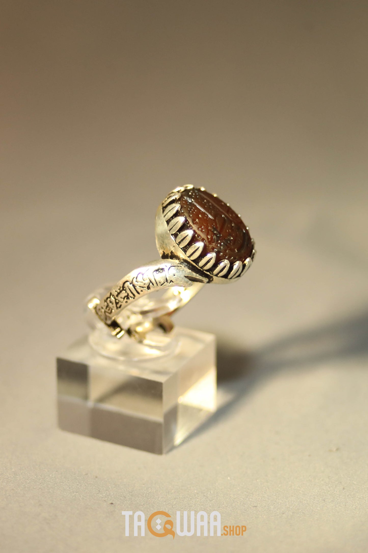 Timeless Men's Silver Ring with Yemeni Brown Aqeeq – 'ALI & FATIMA' Engraving, Adjustable Elegance