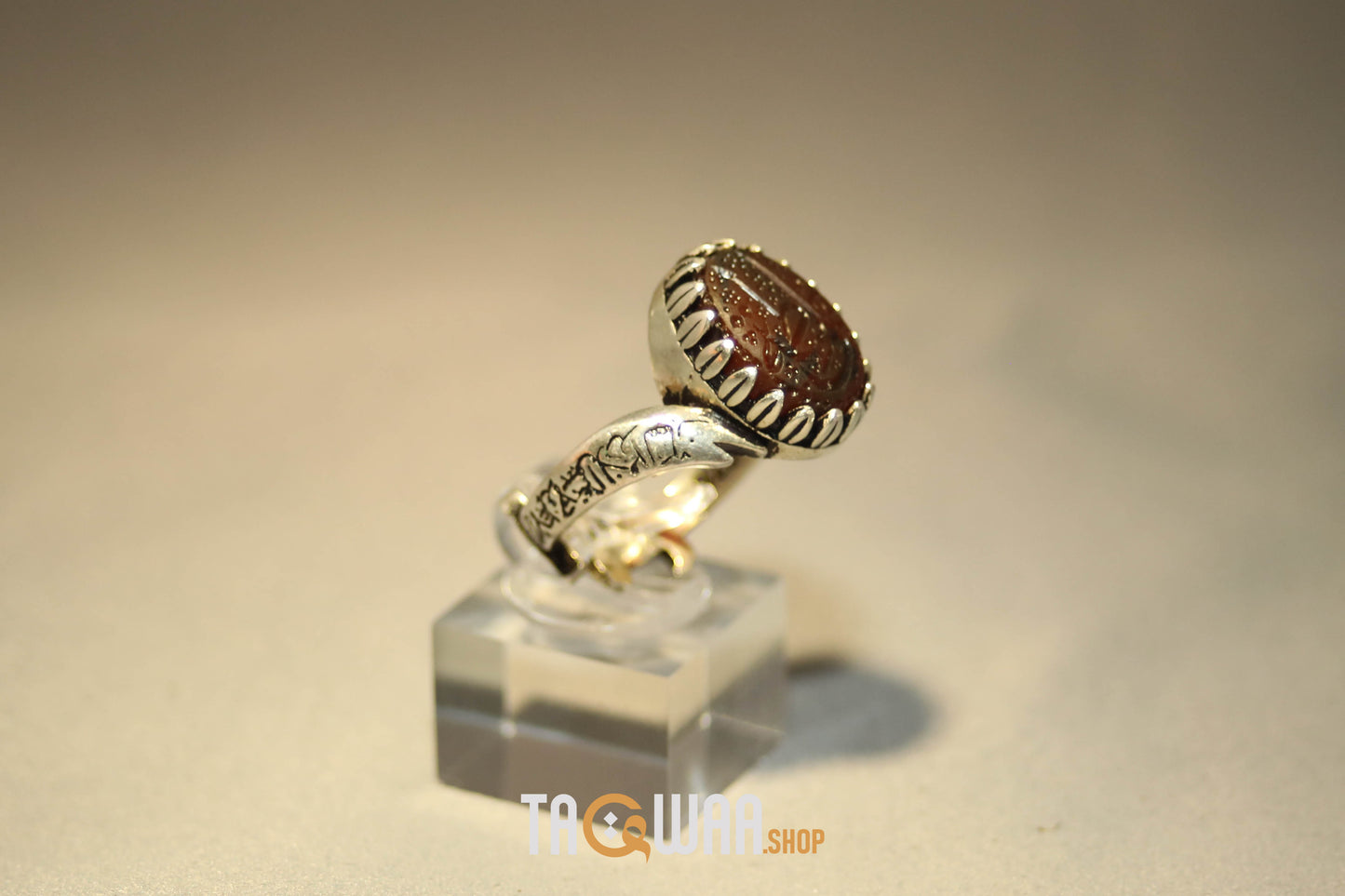 Timeless Men's Silver Ring with Yemeni Brown Aqeeq – 'ALI & FATIMA' Engraving, Adjustable Elegance