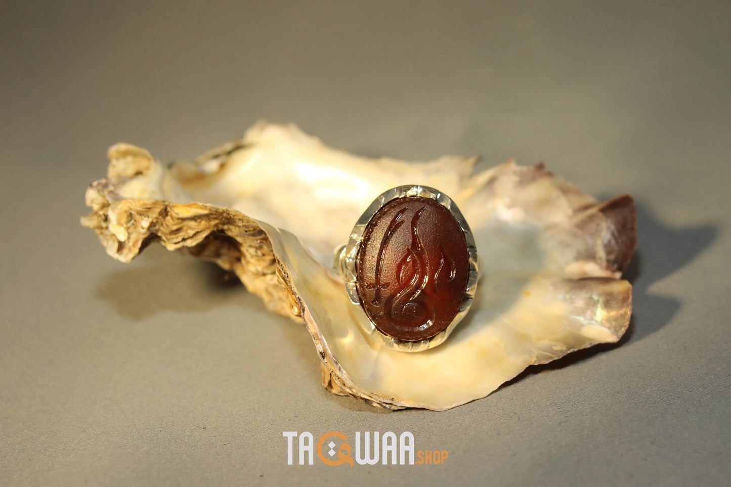 Artisan Silver Ring with Dark Cherry Yemeni Agate and 'Ali' Inscription – Timeless Elegance