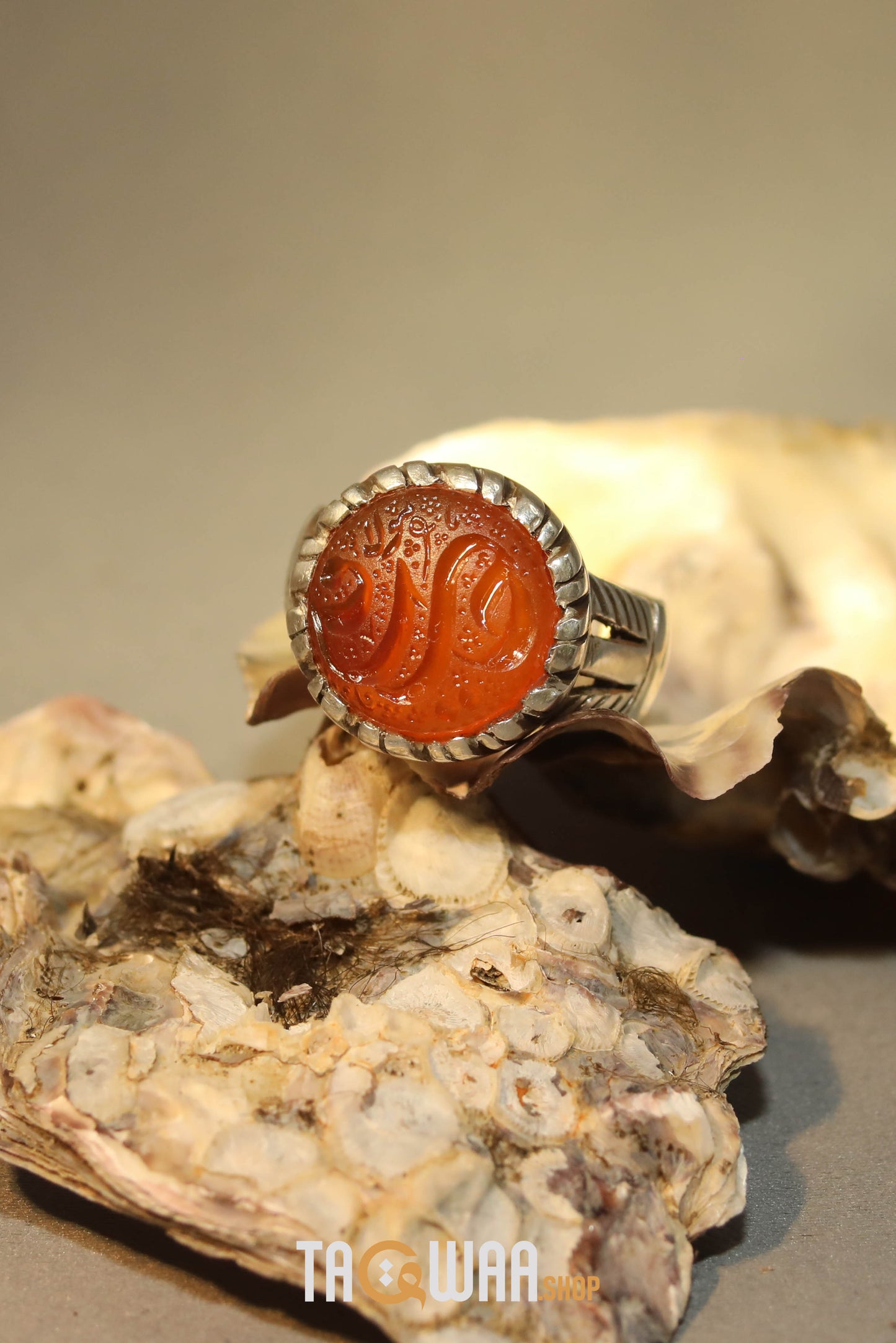Artisan Silver Ring with Yemeni Agate & 'HUSSEIN MOWLA' Inscription
