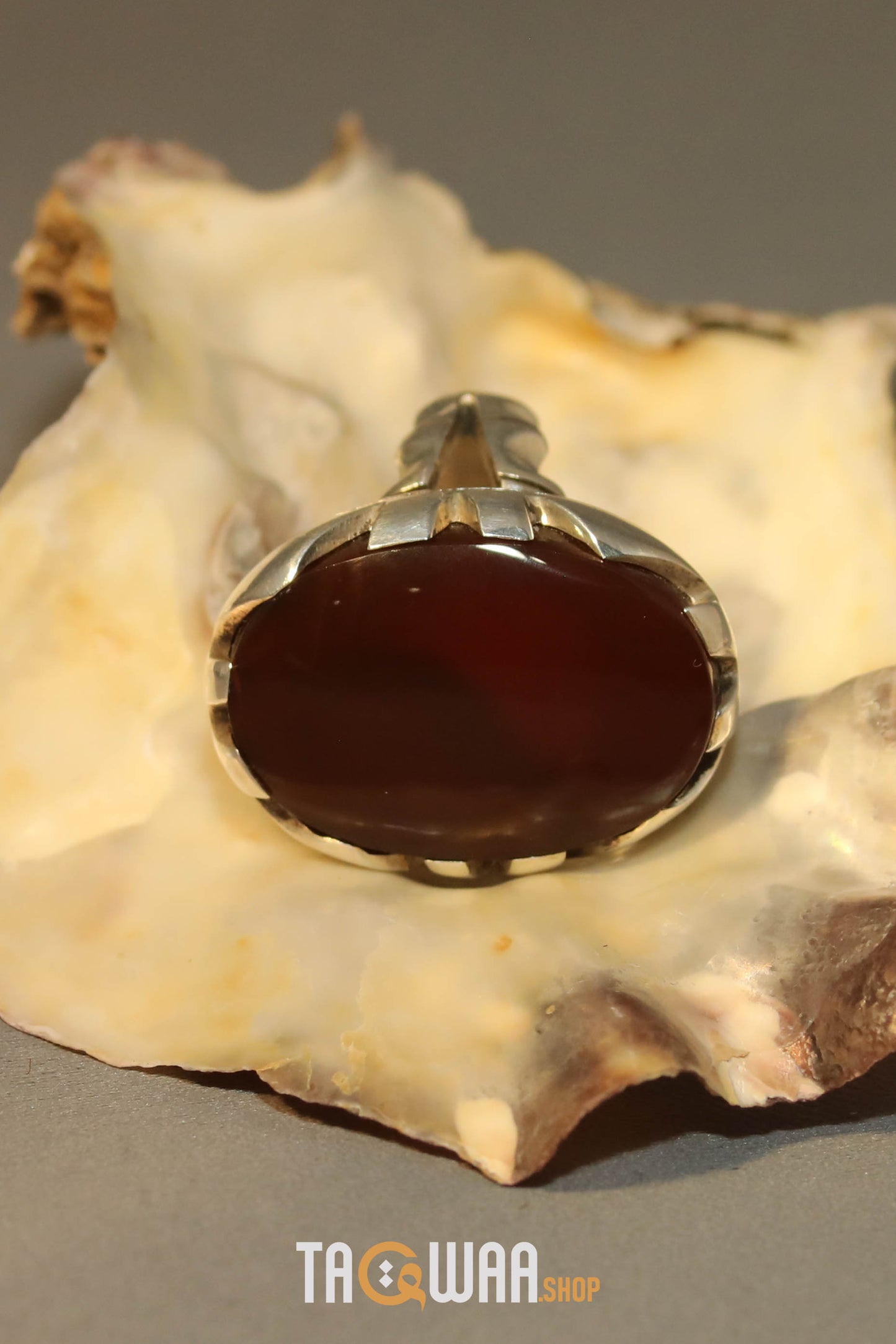 Red Yemeni Agate Aqeeq Oval Silver Ring