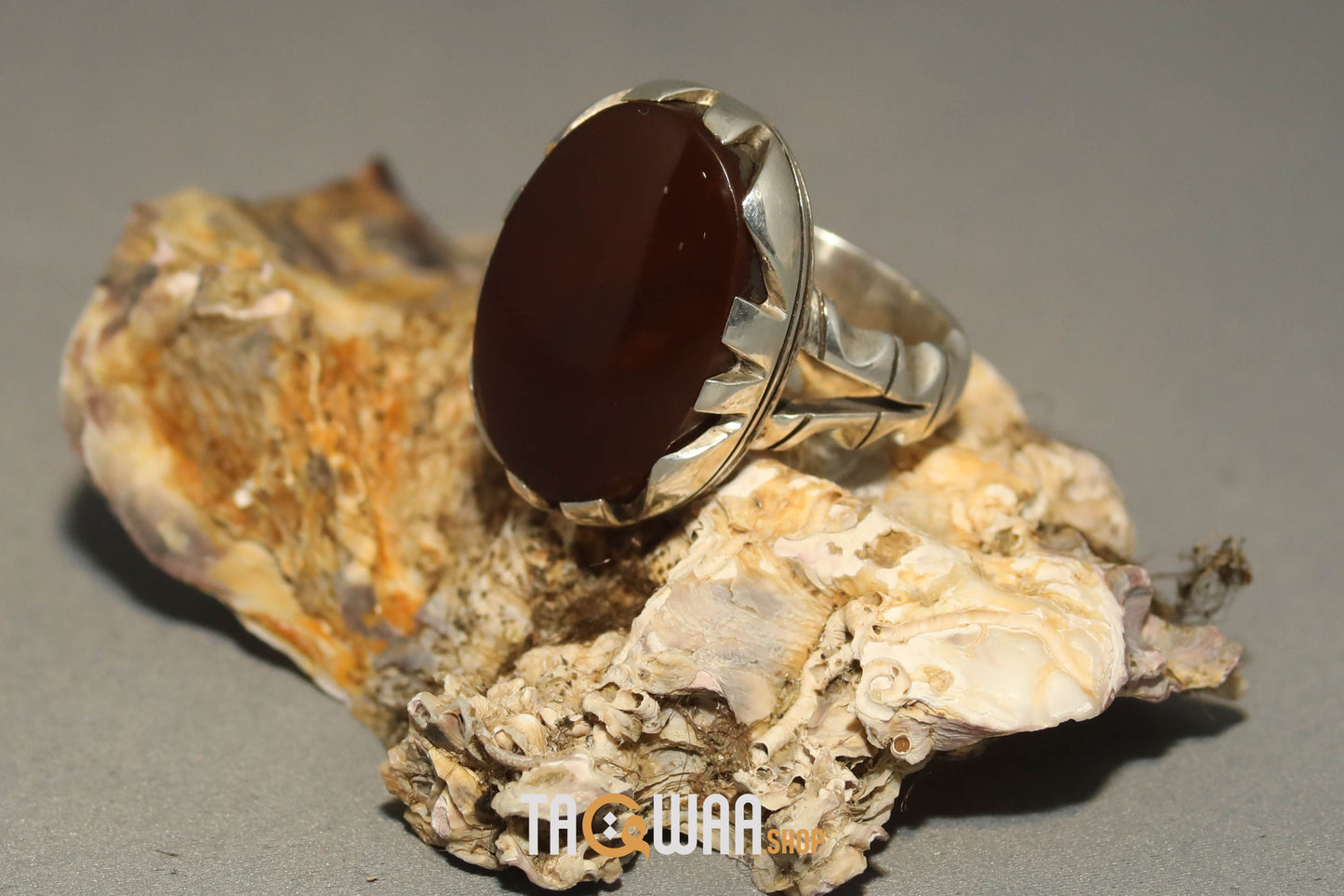 Red Yemeni Agate Aqeeq Oval Silver Ring