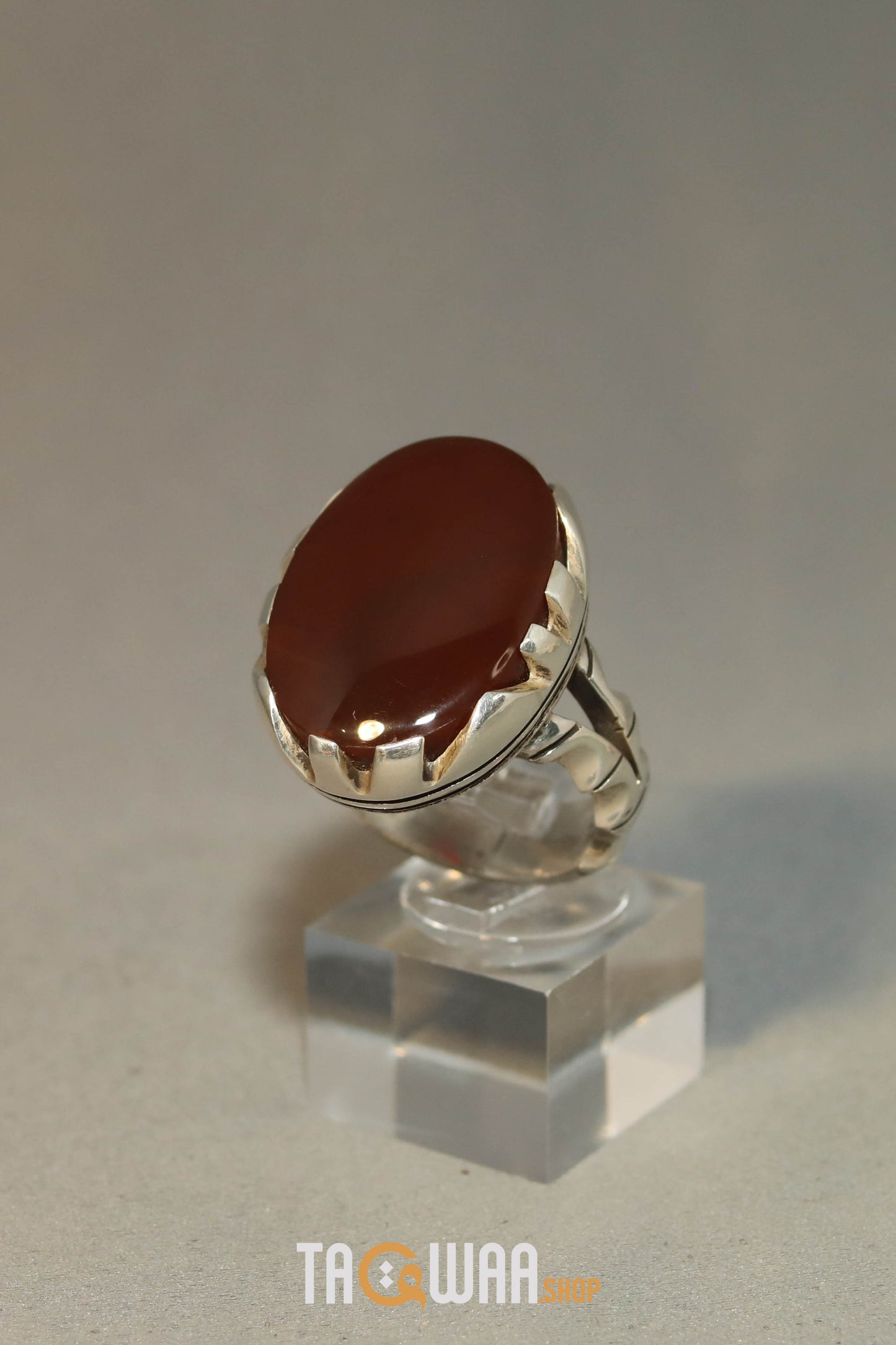 Red Yemeni Agate Aqeeq Oval Silver Ring
