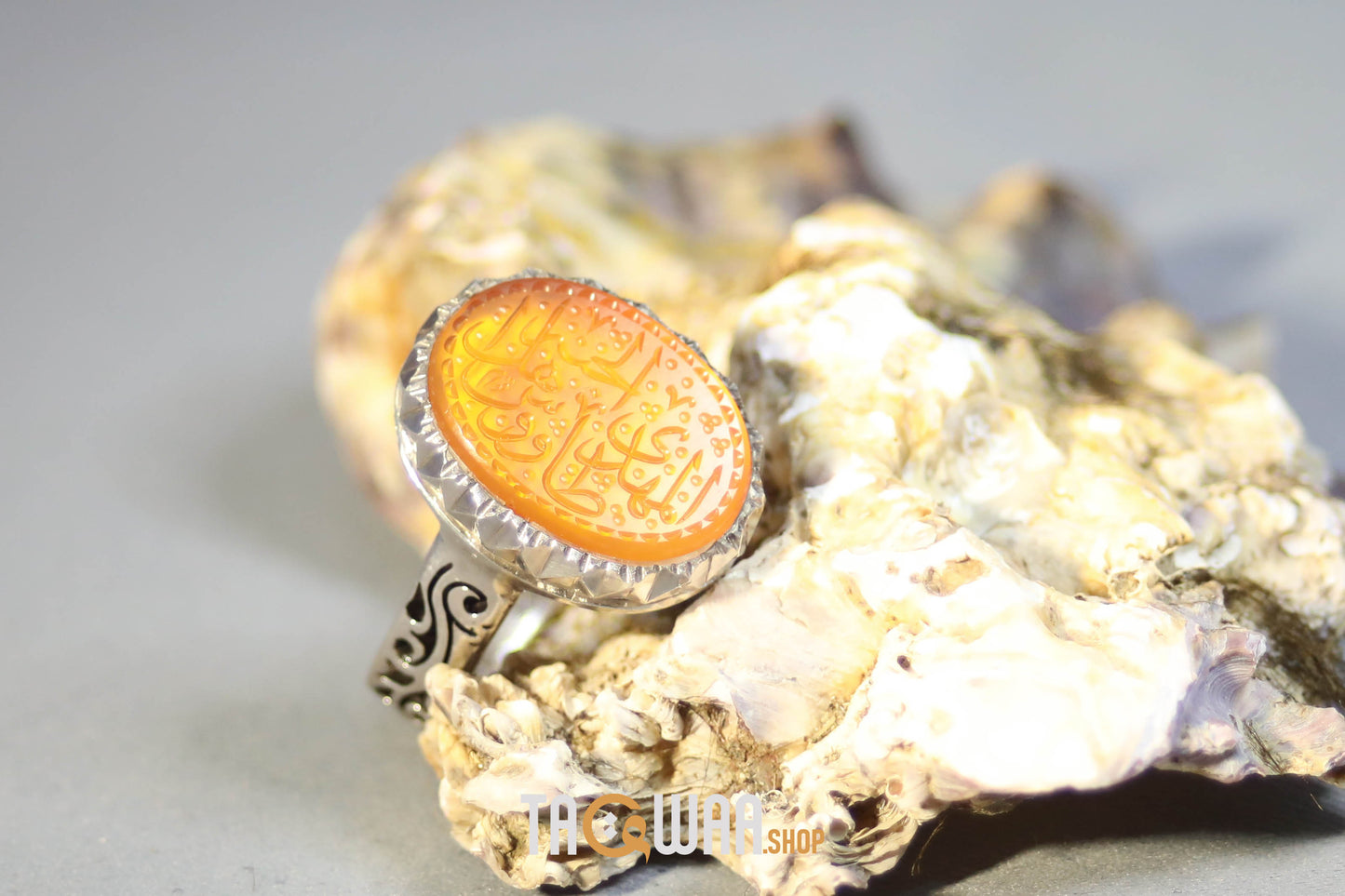 Timeless Men's Silver Ring with Yemeni Orange Aqeeq – Engraved with 'المهدي طاوس اهل الجنة