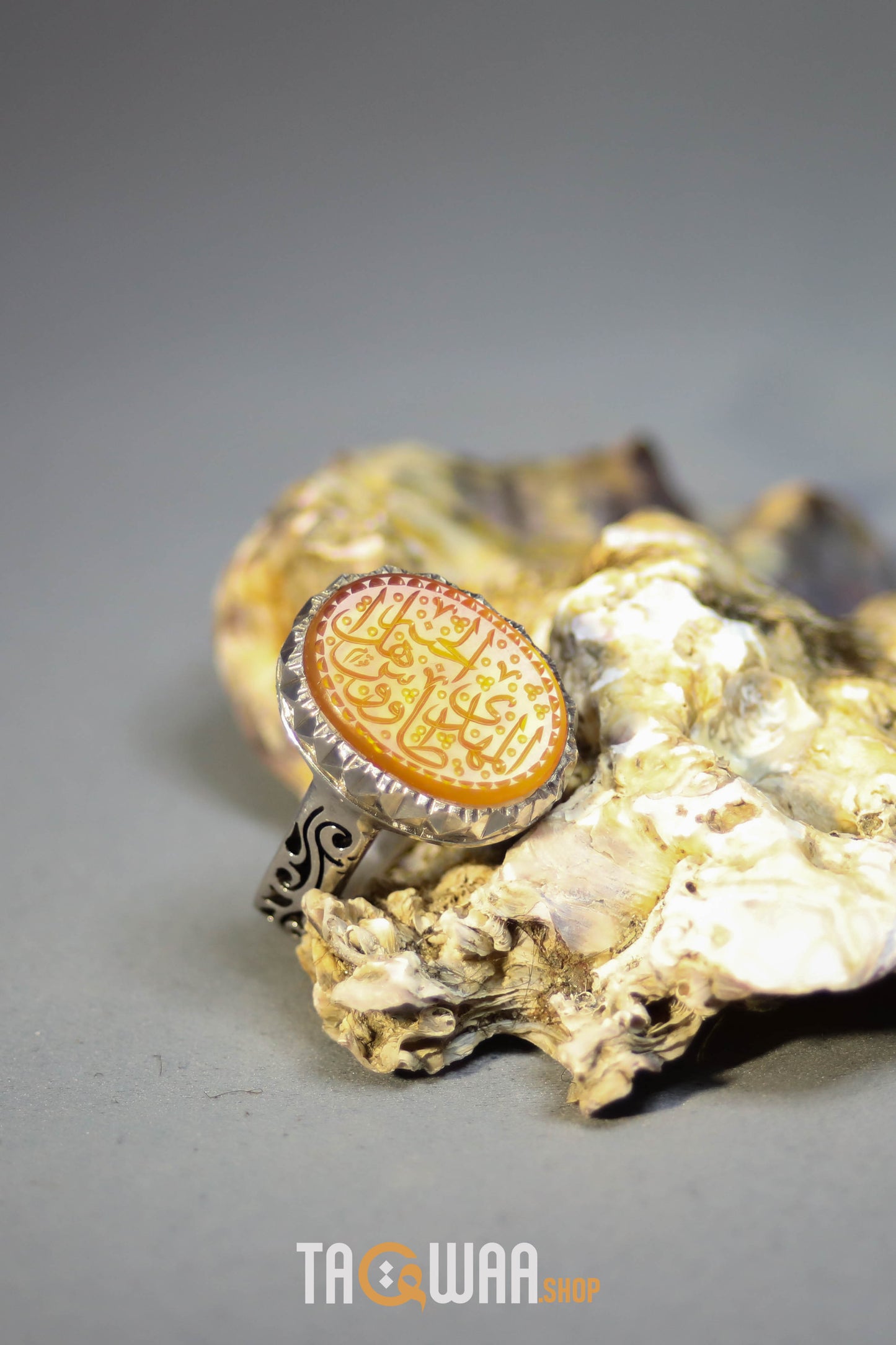 Timeless Men's Silver Ring with Yemeni Orange Aqeeq – Engraved with 'المهدي طاوس اهل الجنة