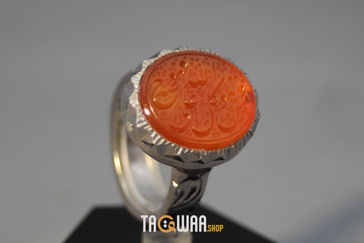 Timeless Men's Silver Ring with Yemeni Orange Aqeeq – Engraved with 'وَمَنْ يَتَوَكَّلْ عَلَى اللَّهِ فَهُوَ حَسْبُهُ