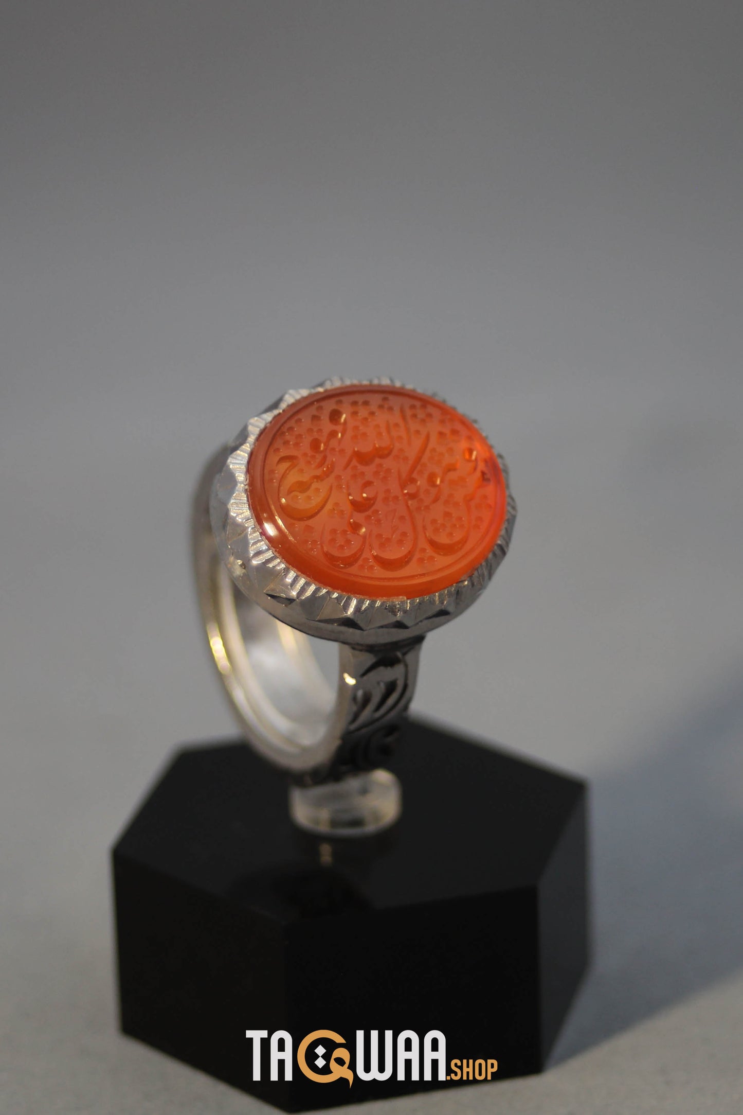Timeless Men's Silver Ring with Yemeni Orange Aqeeq – Engraved with 'وَمَنْ يَتَوَكَّلْ عَلَى اللَّهِ فَهُوَ حَسْبُهُ