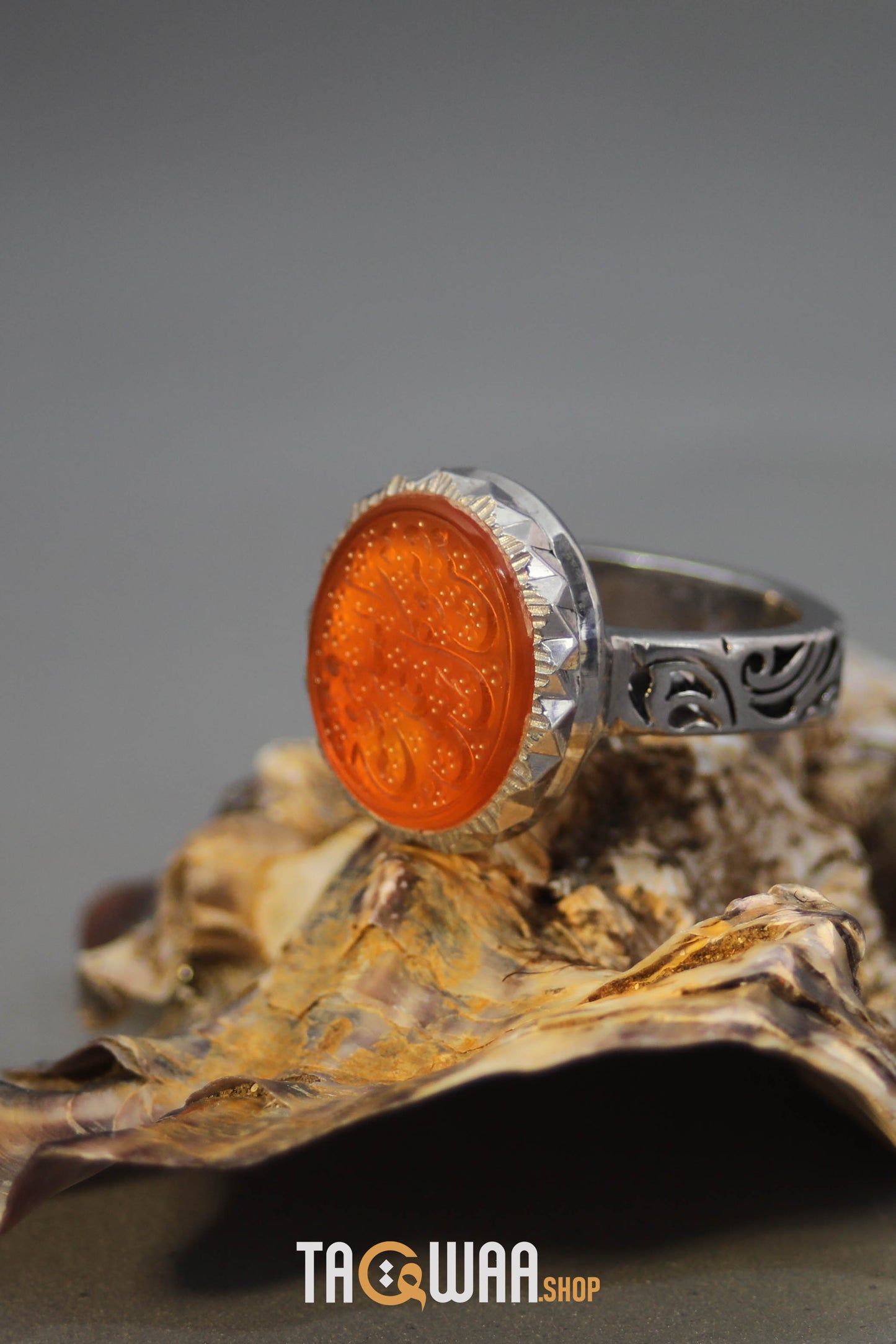 Timeless Men's Silver Ring with Yemeni Orange Aqeeq – Engraved with 'وَمَنْ يَتَوَكَّلْ عَلَى اللَّهِ فَهُوَ حَسْبُهُ