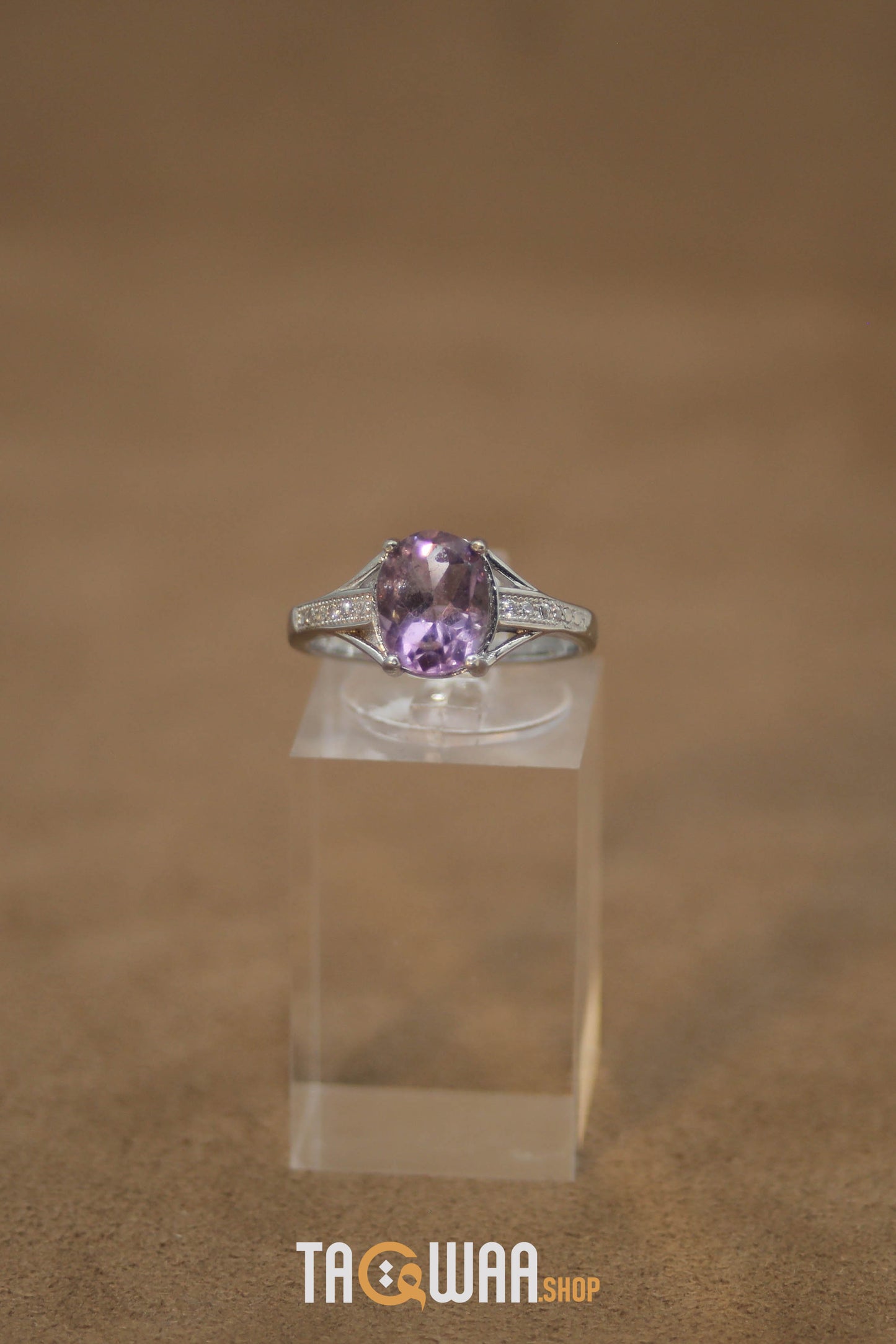 Elegant Women's Silver Ring with Amethyst Stone