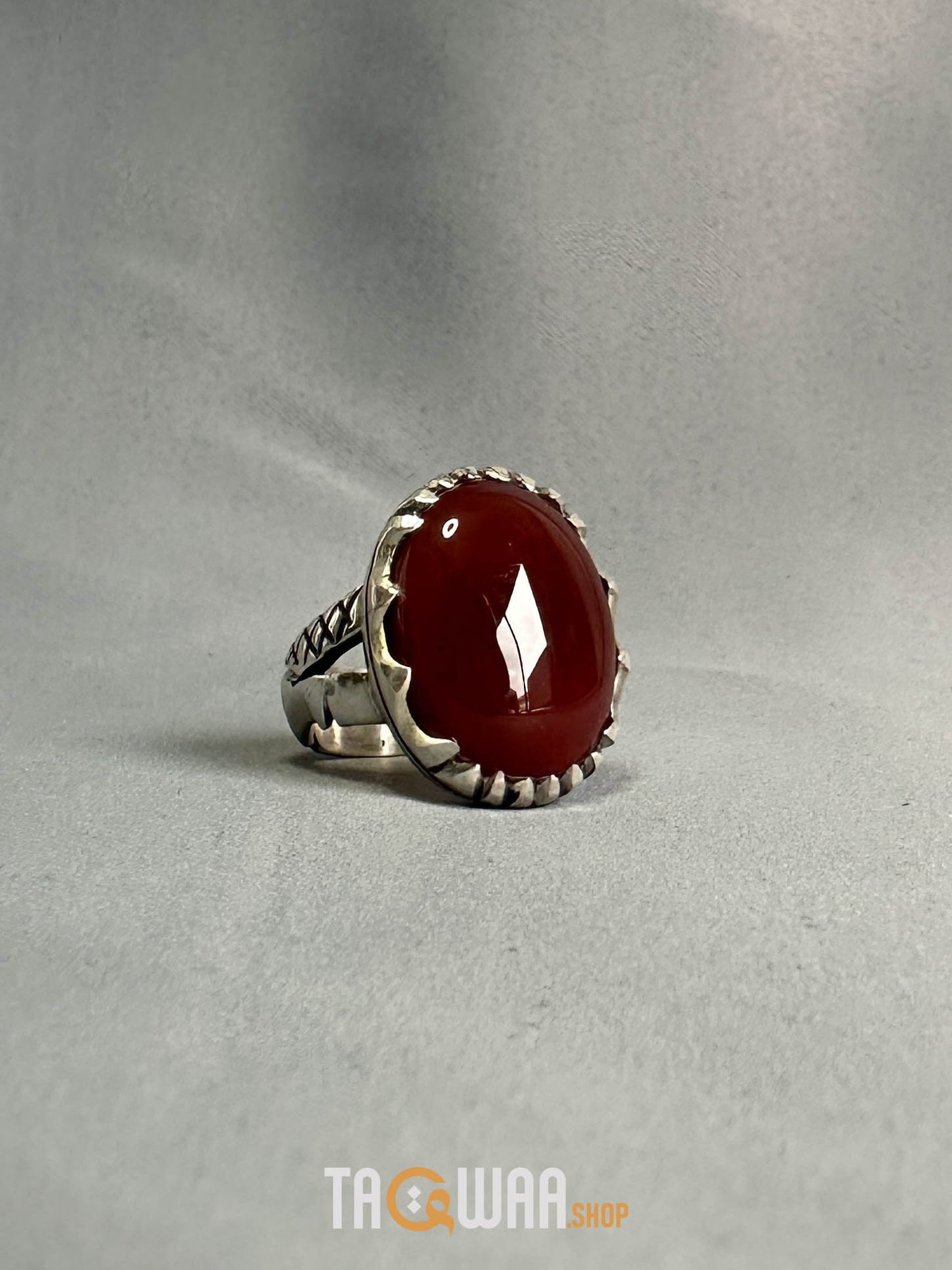 Red Yemeni Agate Aqeeq Oval Silver Ring
