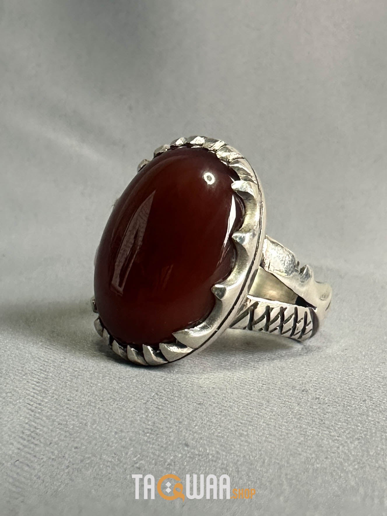 Red Yemeni Agate Aqeeq Oval Silver Ring