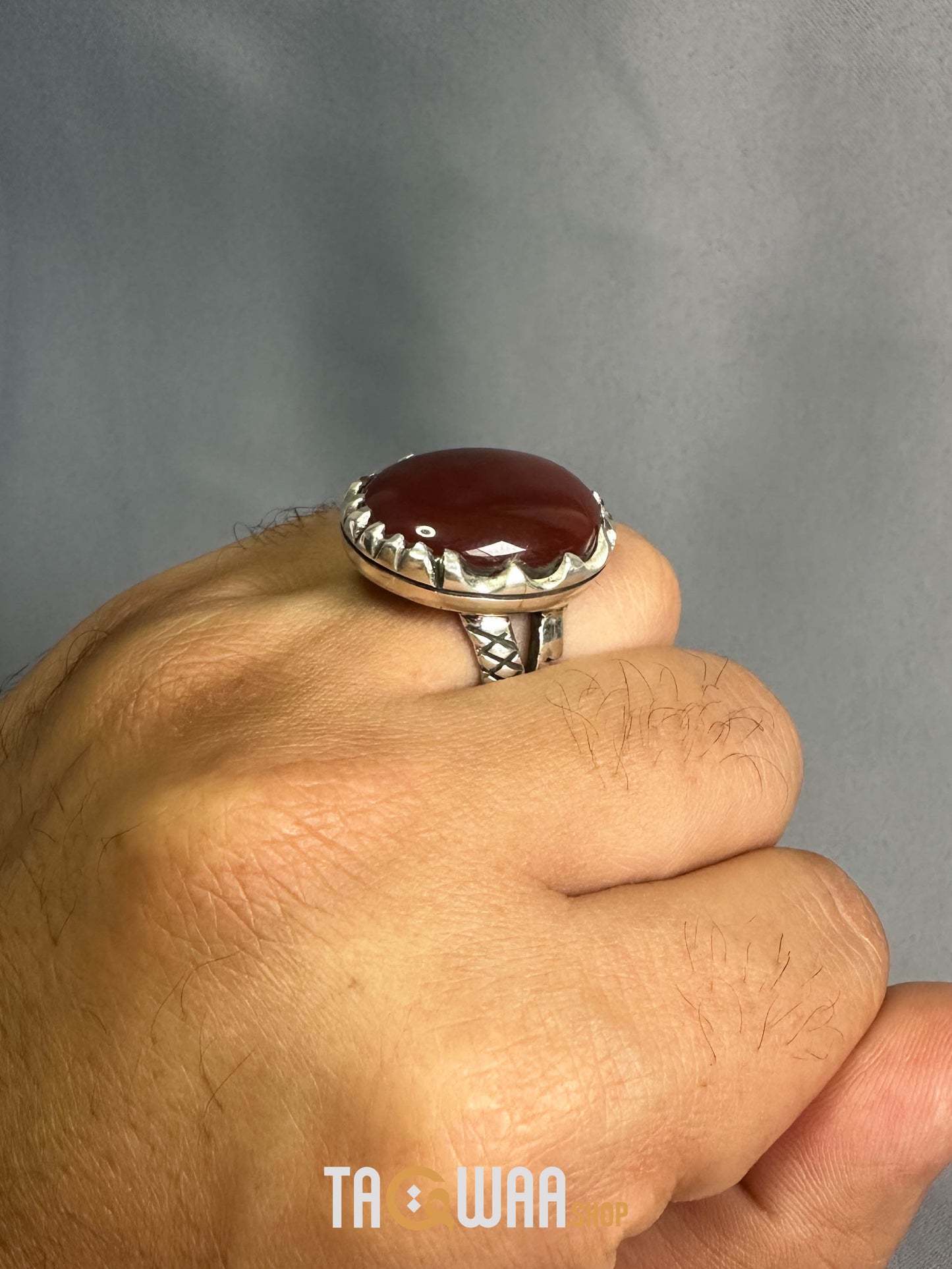 Red Yemeni Agate Aqeeq Oval Silver Ring