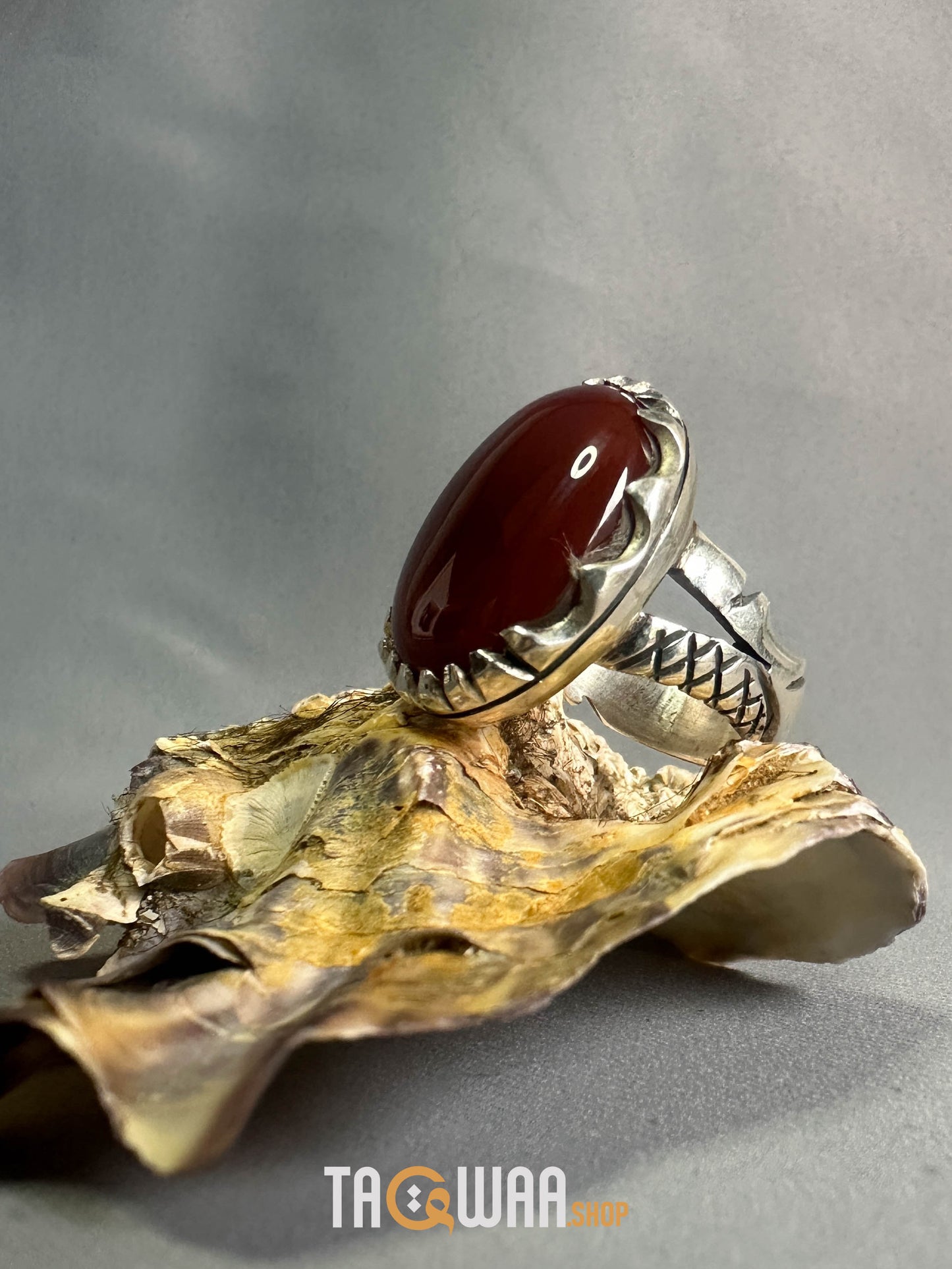Red Yemeni Agate Aqeeq Oval Silver Ring