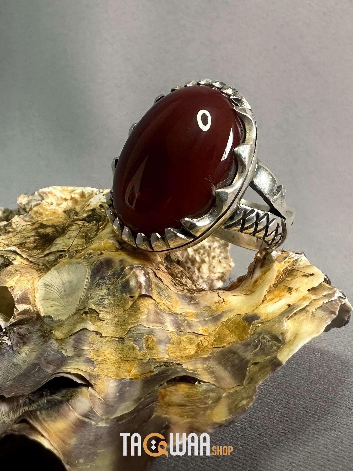 Red Yemeni Agate Aqeeq Oval Silver Ring