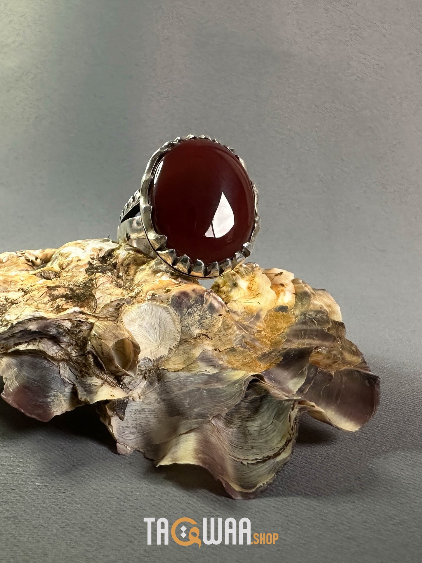 Red Yemeni Agate Aqeeq Oval Silver Ring