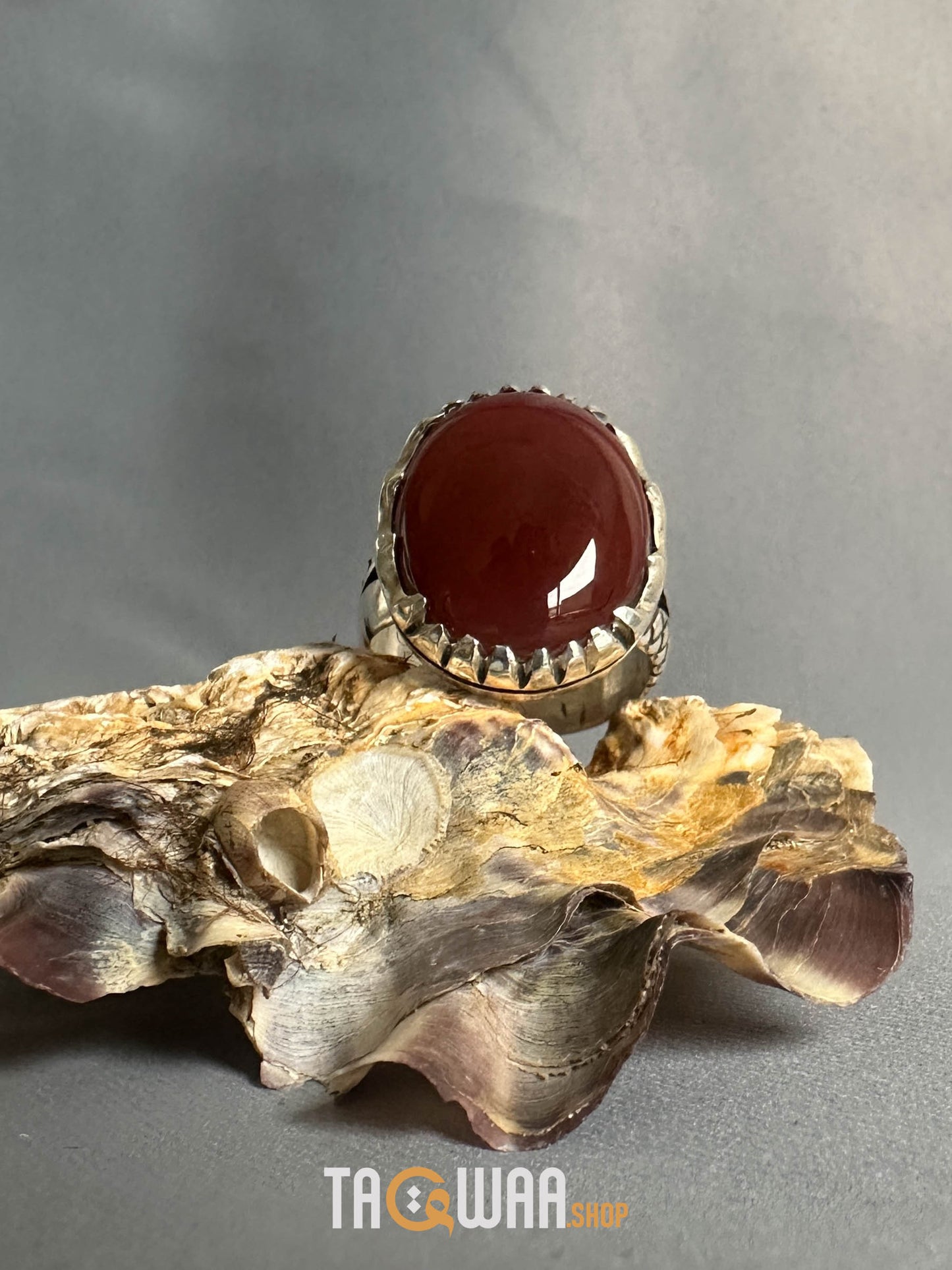 Red Yemeni Agate Aqeeq Oval Silver Ring