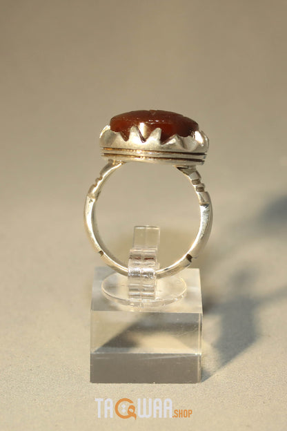 Artisan Silver Ring with Dark Cherry Yemeni Agate and 'Ali' Inscription – Timeless Elegance
