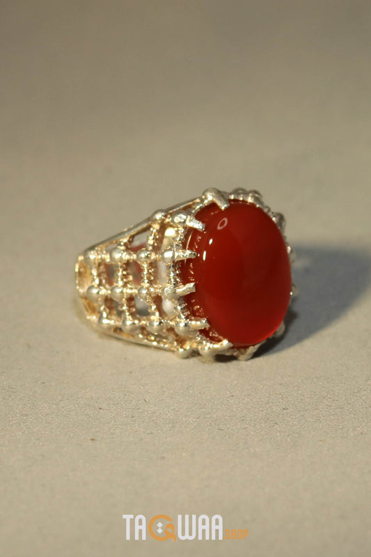 Silver ring with a brown Yemeni agate stone