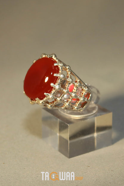 Silver ring with a brown Yemeni agate stone