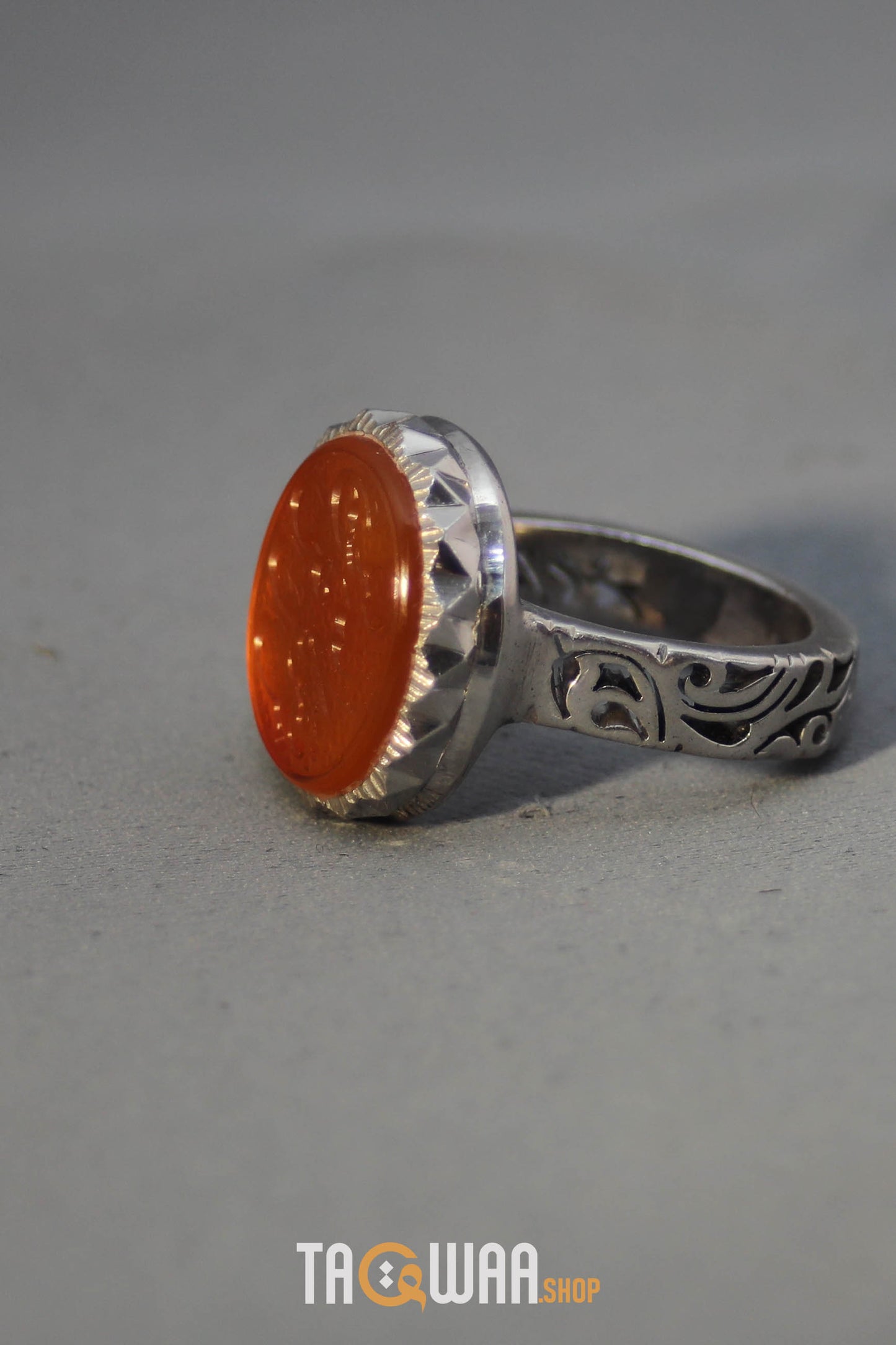 Timeless Men's Silver Ring with Yemeni Orange Aqeeq – Engraved with 'وَمَنْ يَتَوَكَّلْ عَلَى اللَّهِ فَهُوَ حَسْبُهُ