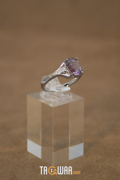 Elegant Women's Silver Ring with Amethyst Stone