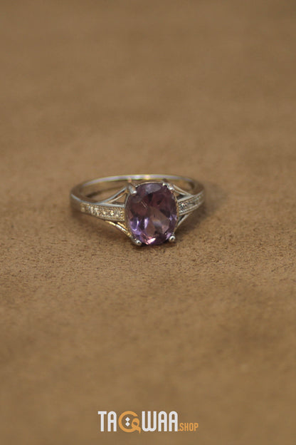 Elegant Women's Silver Ring with Amethyst Stone