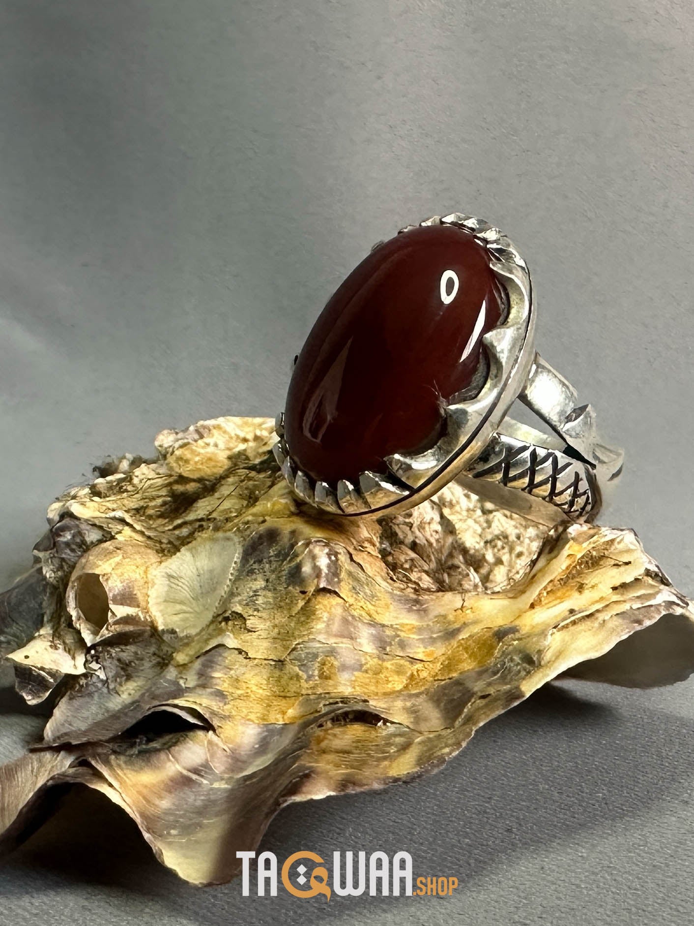 Red Yemeni Agate Aqeeq Oval Silver Ring